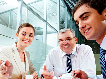 foto joven empresario prospera ideación
