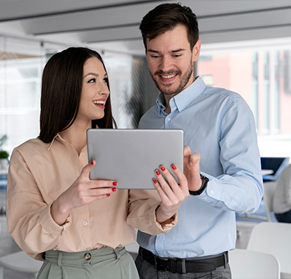 foto personas empresarios en negocio
