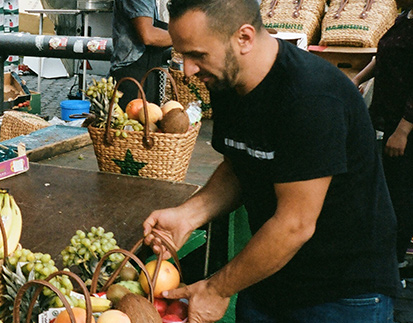 foto joven empresario prospera ideación