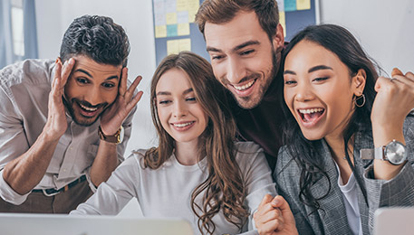 foto empresarios trabajo en equipo