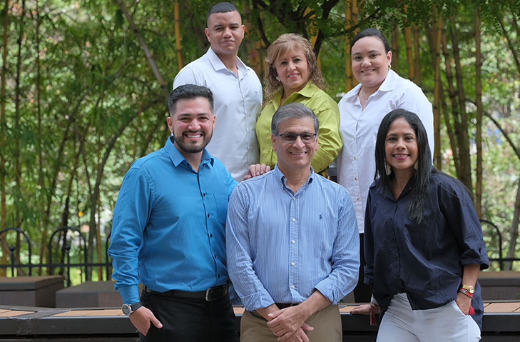 foto colaboradores cámara de comercio de cali