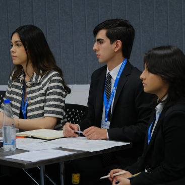 foto joven empresario prospera ideación